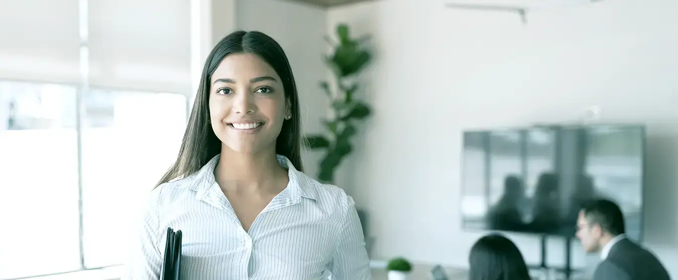 hispanic-woman-1348x557
